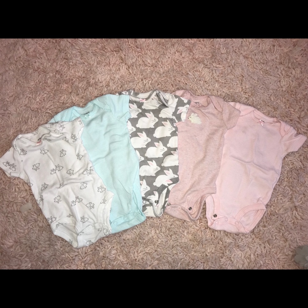 Carter’s onsie bundle